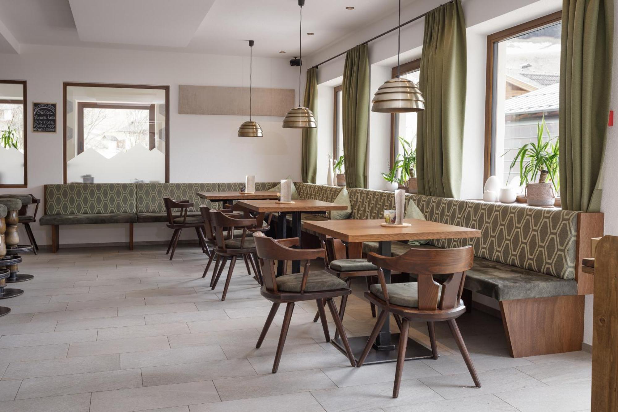 Hotel Bergland Кадипьетра Экстерьер фото